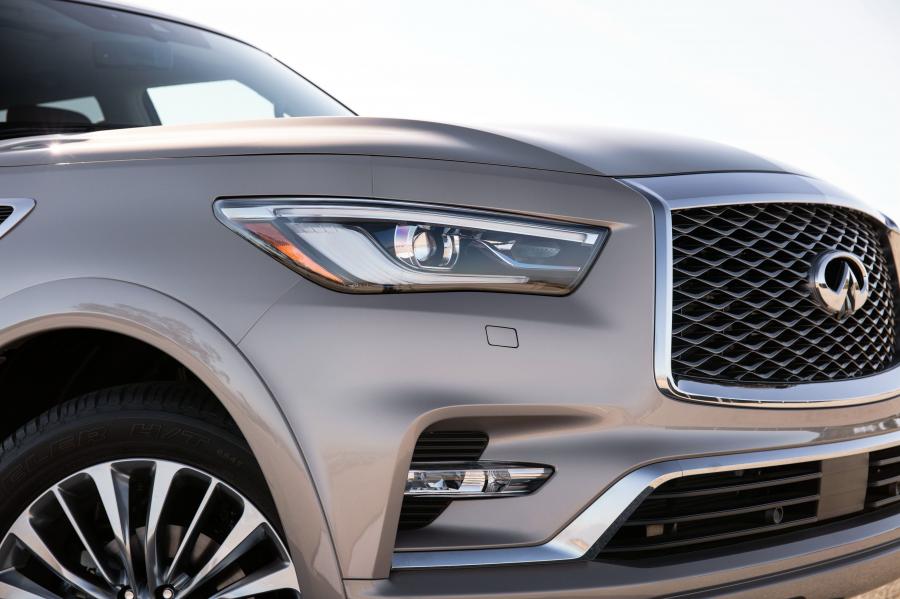 Детали экстерьера Infiniti QX80 5.6 2018 года  (фото 18 из 117)